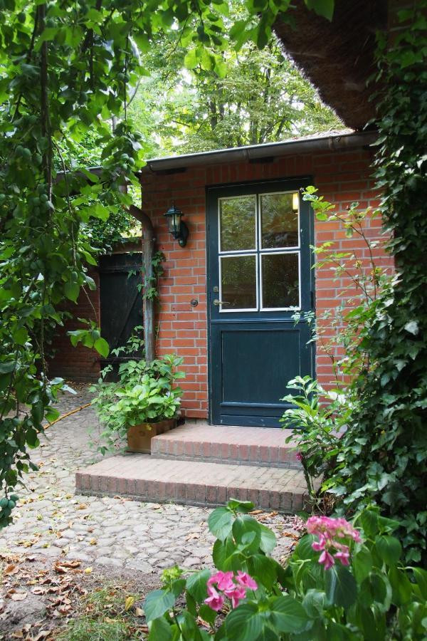 Apartment Ferien In Einem Historischen Mit Garten Mohnsen