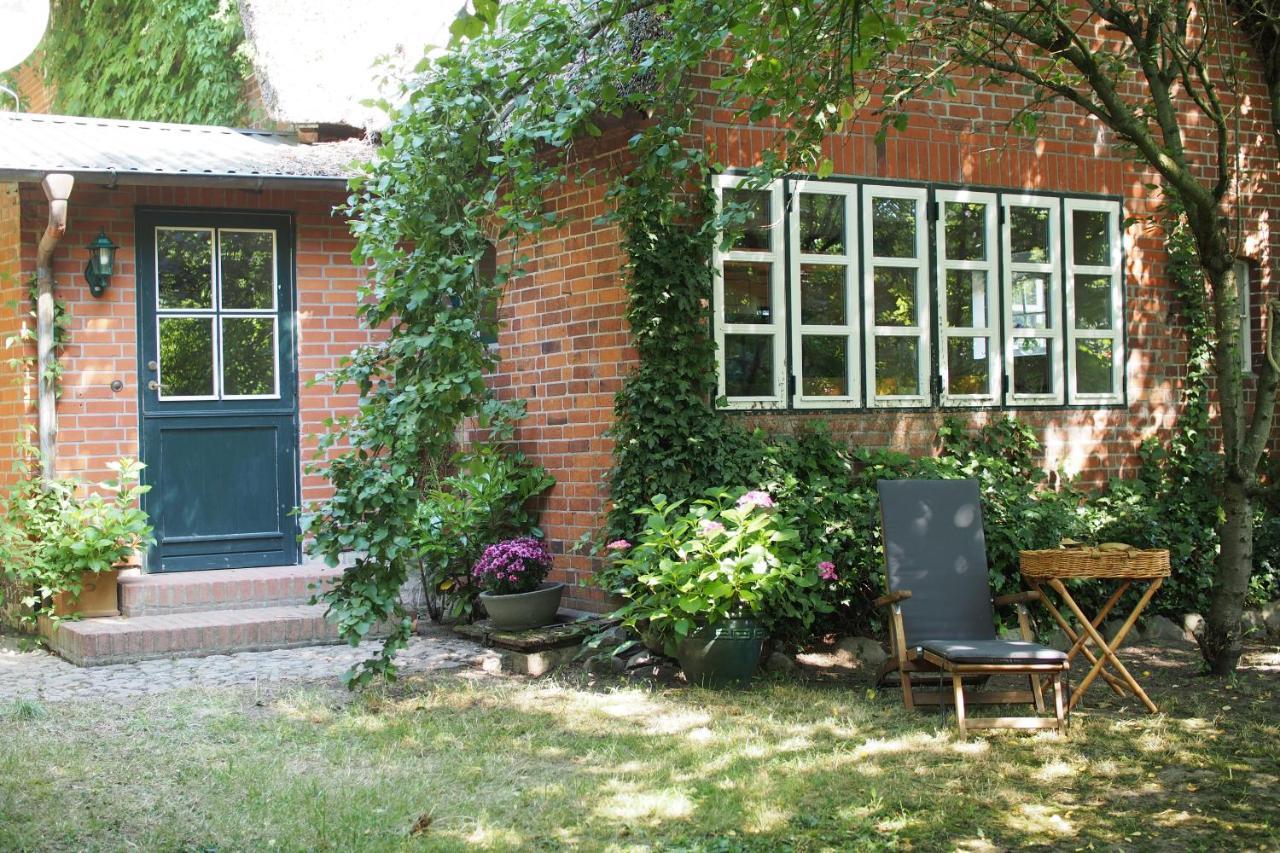 Ferien In Einem Historischen Mit Garten Apartment Mohnsen