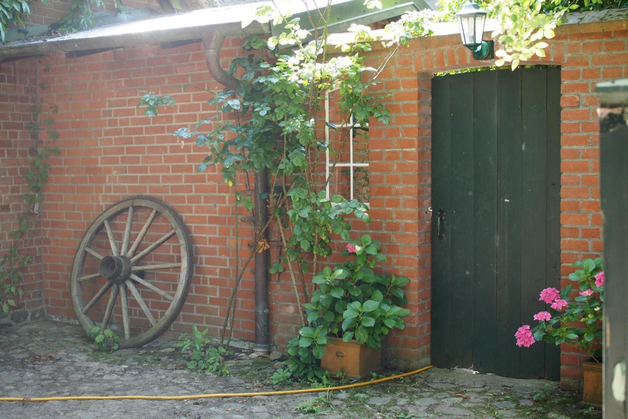 Ferien In Einem Historischen Mit Garten Apartment Mohnsen